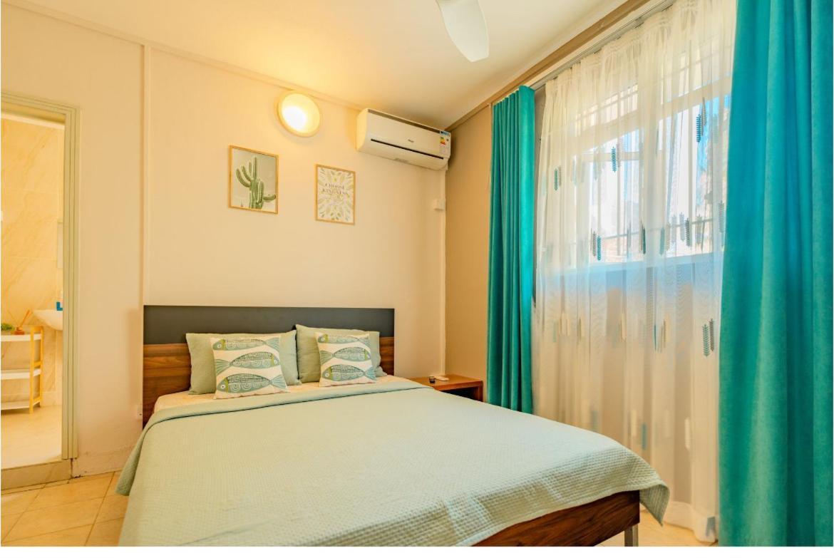 Pereybere Beach Paradise 4 Bedroom Apt Exterior photo