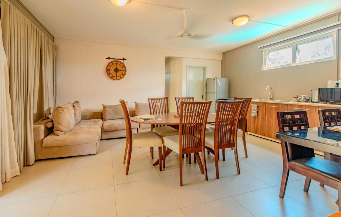 Pereybere Beach Paradise 4 Bedroom Apt Exterior photo