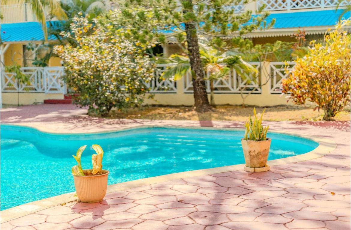 Pereybere Beach Paradise 4 Bedroom Apt Exterior photo